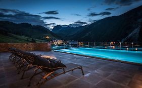 Alpenparks Hotel & Apartment Arlberg Warth Mit Pool